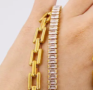 Bracelet | Gold Chainlink and Crystal